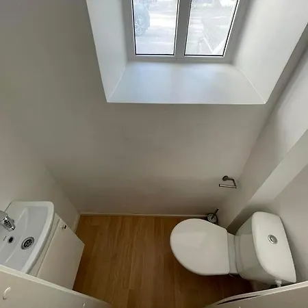 Πανσιόν Private In The Heart Of